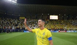 足坛最新爆料新闻直播在线观看,直播在线观看，揭秘赛场幕后风云